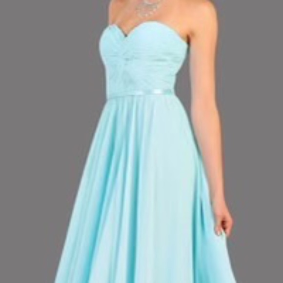 Dress - Picture 3 of 3